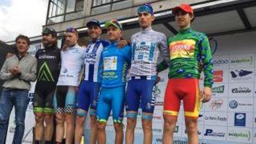 Raúl Alarcón roza el triunfo en la primera etapa de la Vuelta a Asturias 2017