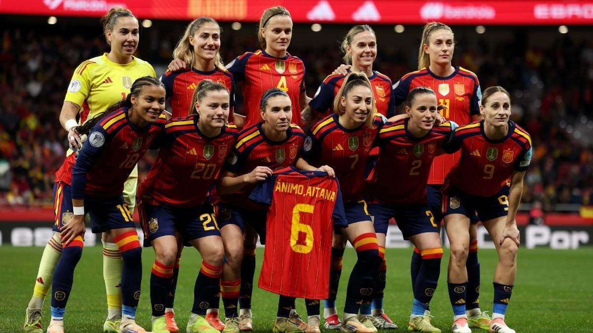 La imagen del homenaje a Aitana Bonmatí