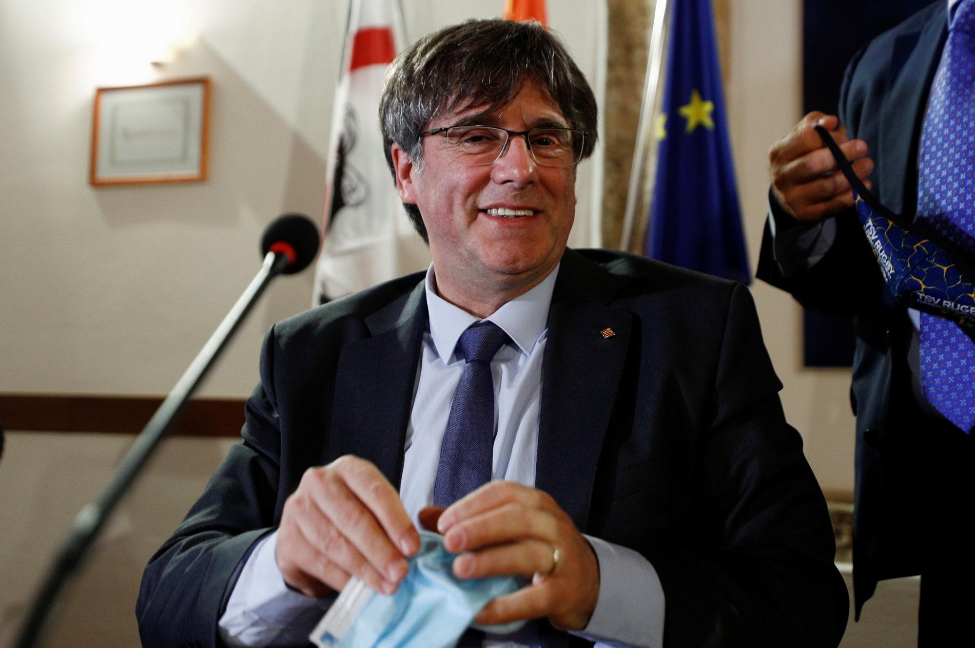 El expresident catalán, Carles Puigdemont, en una conferencia de prensa en Italia