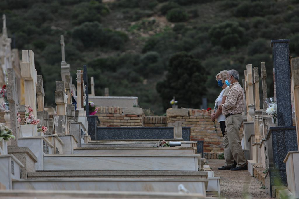 Cementerio de Los Remedios de Cartagena en el Día de Todos los Santos