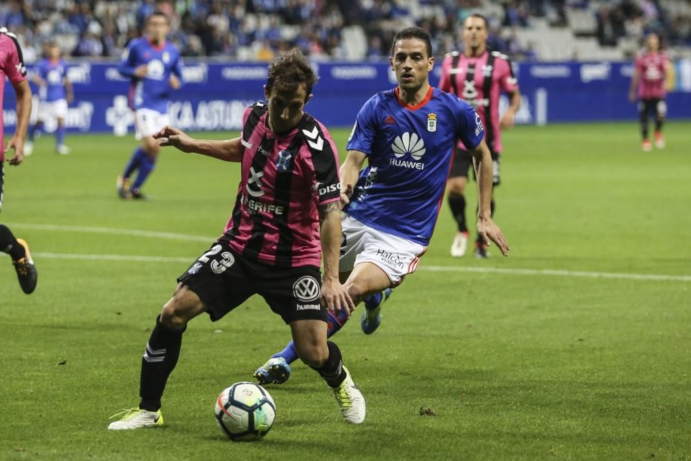 El partido entre el Real Oviedo y el Tenerife, en imágenes