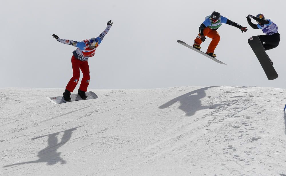 Lucas Eguibar, medalla de plata en boardercross en el Mundial de Sierra Nevada