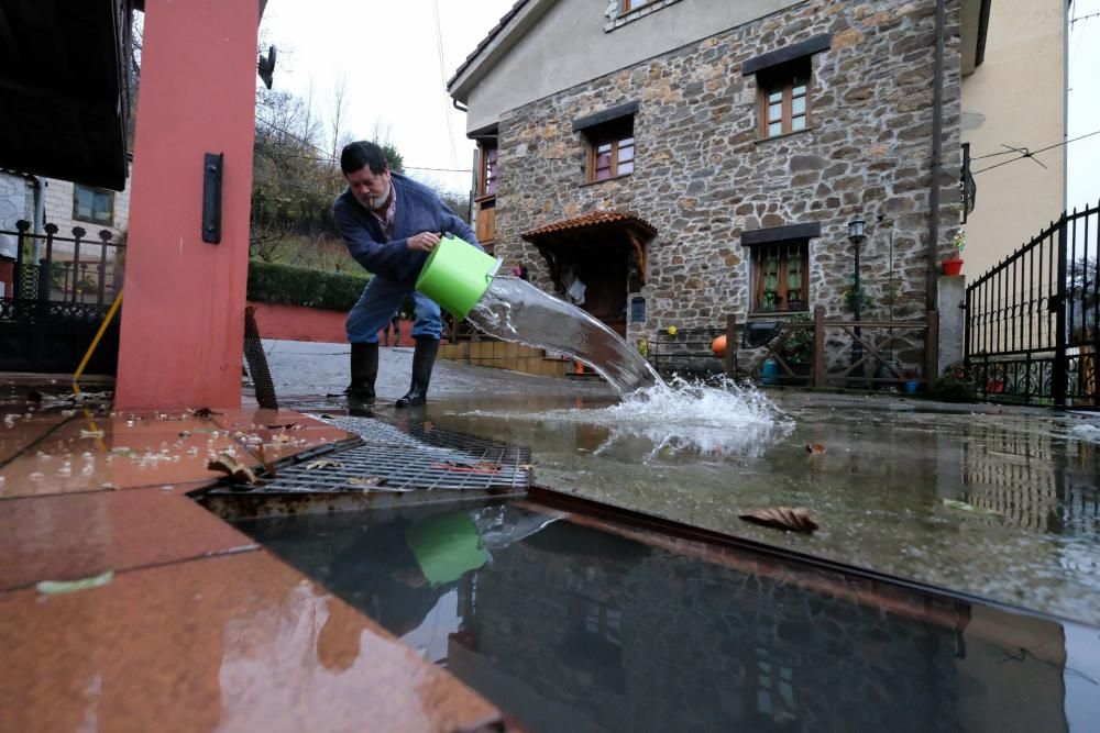 Los efectos del temporal "Ana" en Asturias