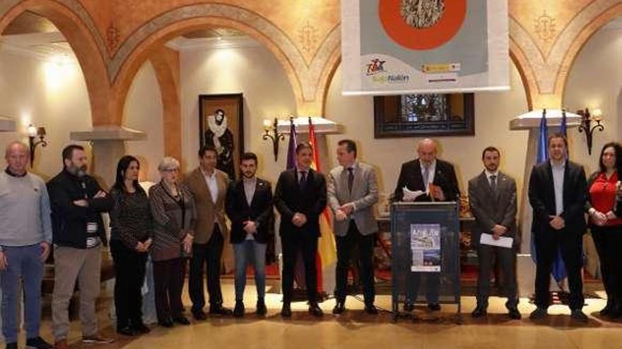 Acto de presentación del Festival gastronómico de la angula, ayer, en el Palacio de La Magdalena.