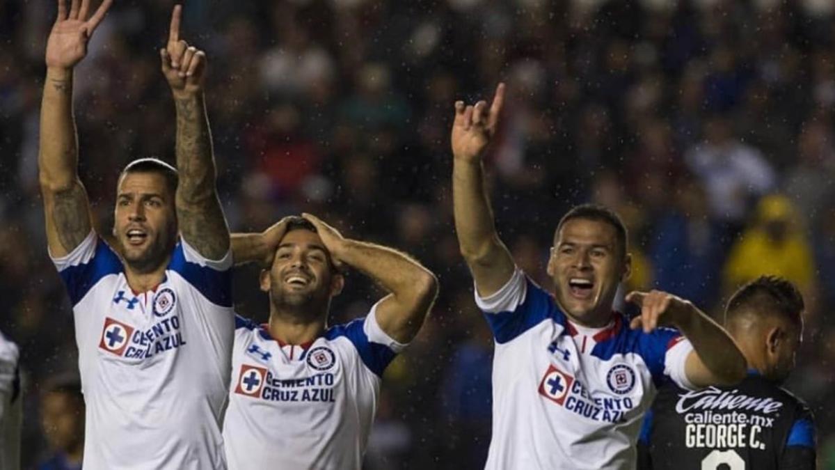 Cruz Azul logró una importante victoria en su visita al Querétaro