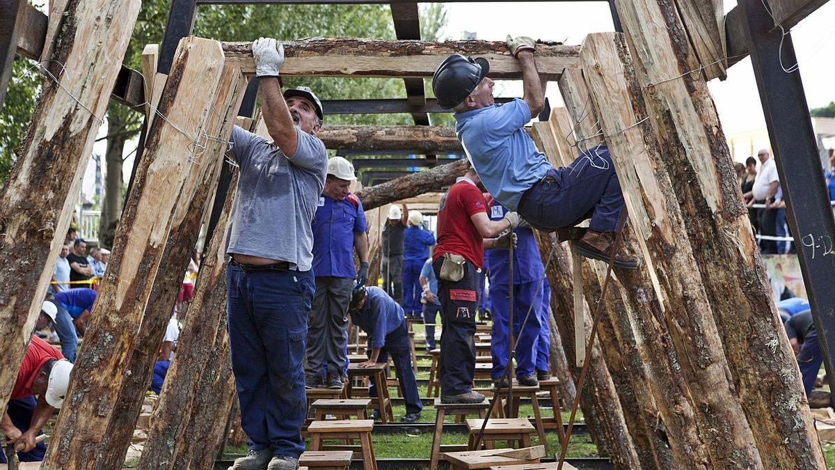 Entibadores mineros, una tradición de las fiestas. | F. Rodríguez