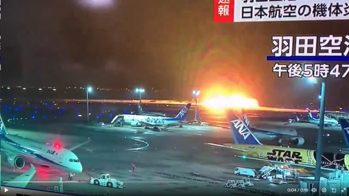 Cinco muertos tras el choque de dos aviones en el aeropuerto de Tokio
