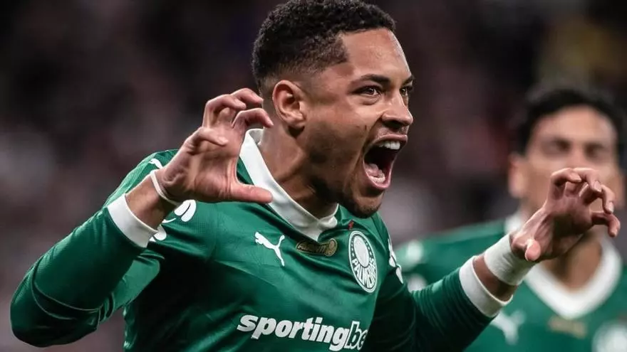 Vitor Roque vuelve a ser el que cautivó al Barça