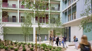 Barcelona avanza hacia un parque de vivienda pública de 15.000 pisos