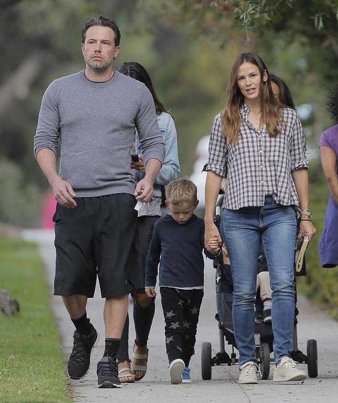 Ben Affleck y Jennifer Garner con sus hijos