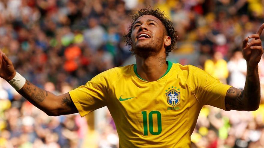 Neymar celebra su gol de ayer ante Croacia