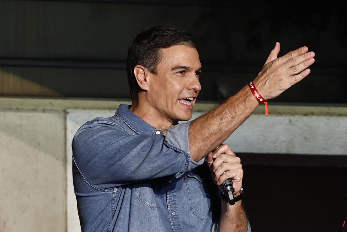 Els millors mems de la nit electoral: de la tensió a Génova a la resistència de Sánchez