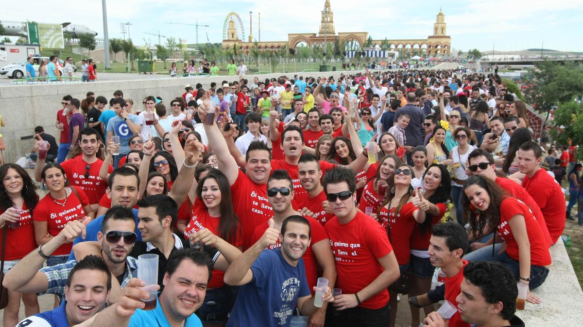 Botellón en una de las últimas Ferias de Córdoba celebradas.