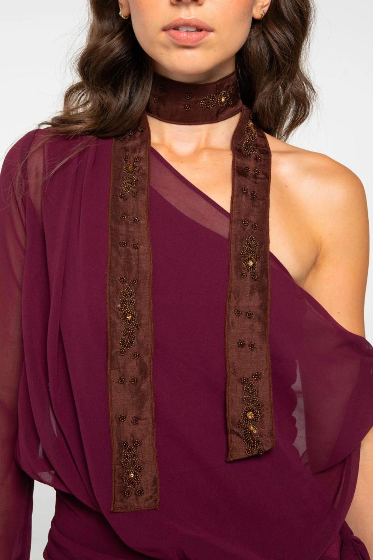 Pañuelo que llevaría Miley en el aniversario