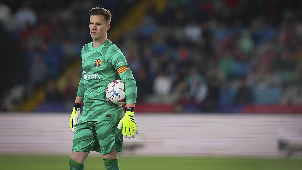Marc André Ter Stegen con el brazalete de capitán durante el partido ante el Valencia