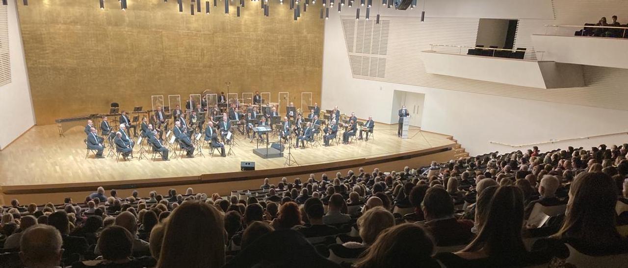 La Banda Sinfónica Municipal, durante la interpretación del himno.