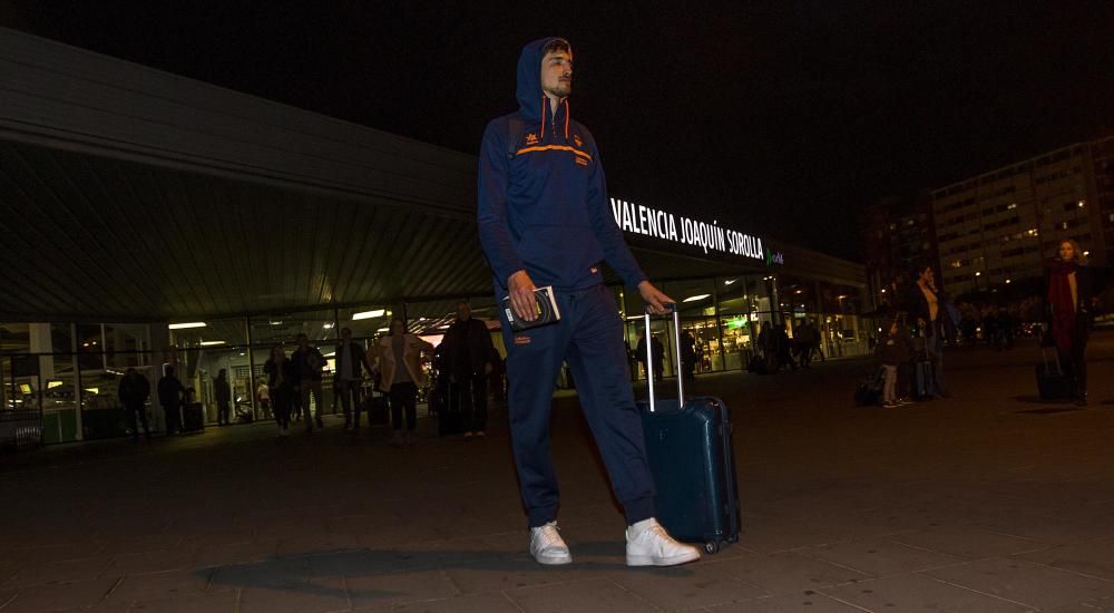 Llegada del Valencia Basket tras Copa del Rey