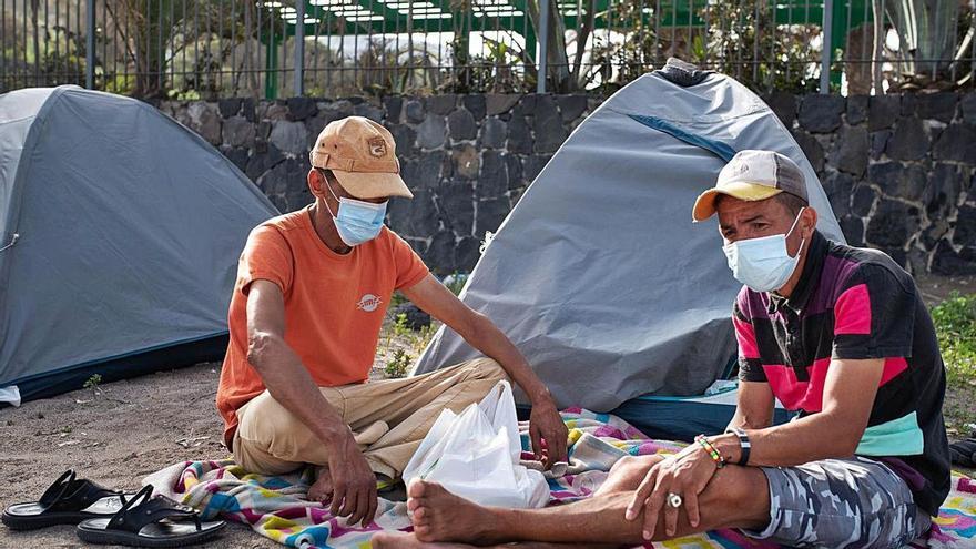 El acceso a la tarjeta sanitaria, la escolarización y el empadronamiento son los factores donde los migrantes aprecian más la desigualdad en Canarias
