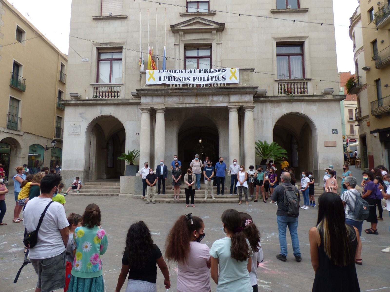 Minut de silencia a Figueres contra les violències masclistes