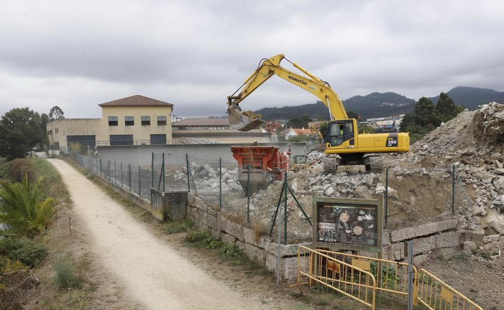 La piqueta liquida la vieja depuradora de Vigo