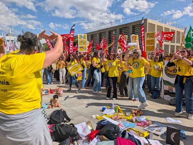 "No somos guarderías": los trabajadores de Infantil se plantan en Extremadura para exigir menos ratios y mejores condiciones