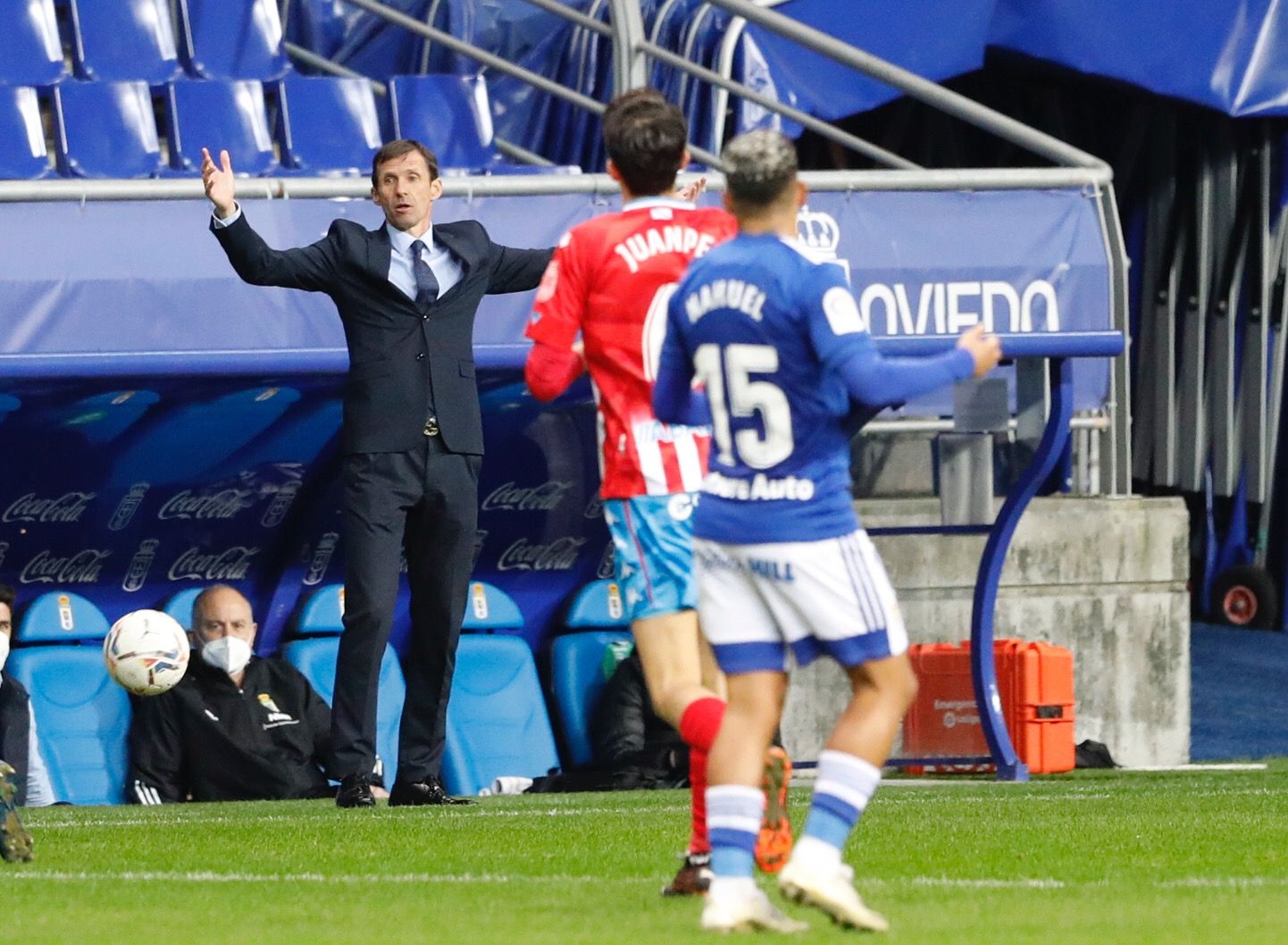 El partido entre el Oviedo y el Lugo, en imágenes