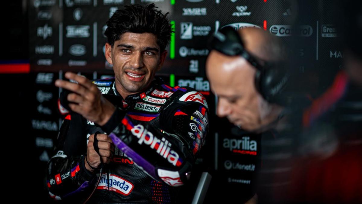 Jorge Martín, en el box de Aprilia