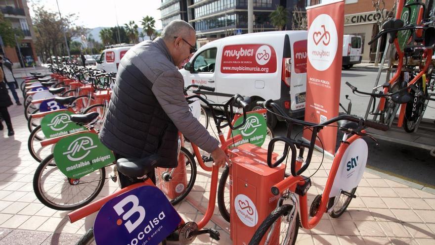 Refuerzan con 150 nuevas bicis las bancadas del servicio de alquiler de Murcia