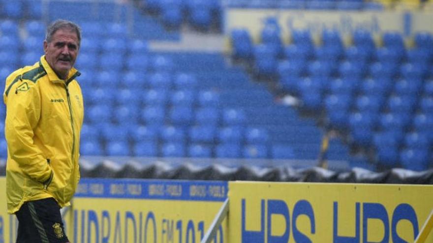 Paco Herrera, esta mañana, en el estadio de Gran Canaria.