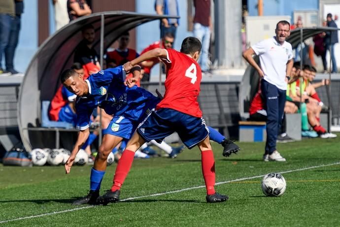 25-01-20  DEPORTES. CAMPOS DE FUTBOL DE LA ZONA DEPORTIVA DEL PARQUE SUR EN  MASPALOMAS. MASPALOMAS. SAN BARTOLOME DE TIRAJANA.  San Fernando de Maspalomas Santos- Veteranos del Pilar (Cadetes).  Fotos: Juan Castro.  | 25/01/2020 | Fotógrafo: Juan Carlos Castro