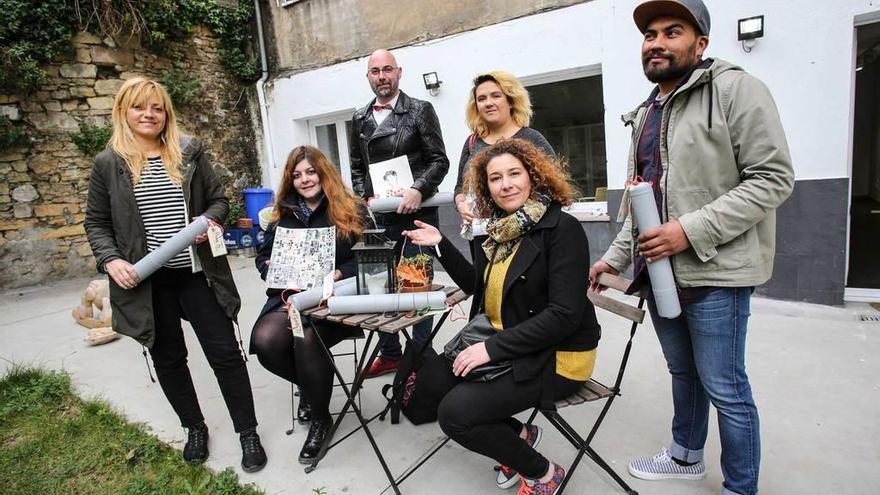 Oviedo reparte obras de arte de creadores escoceses en el &quot;Huevombing&quot;