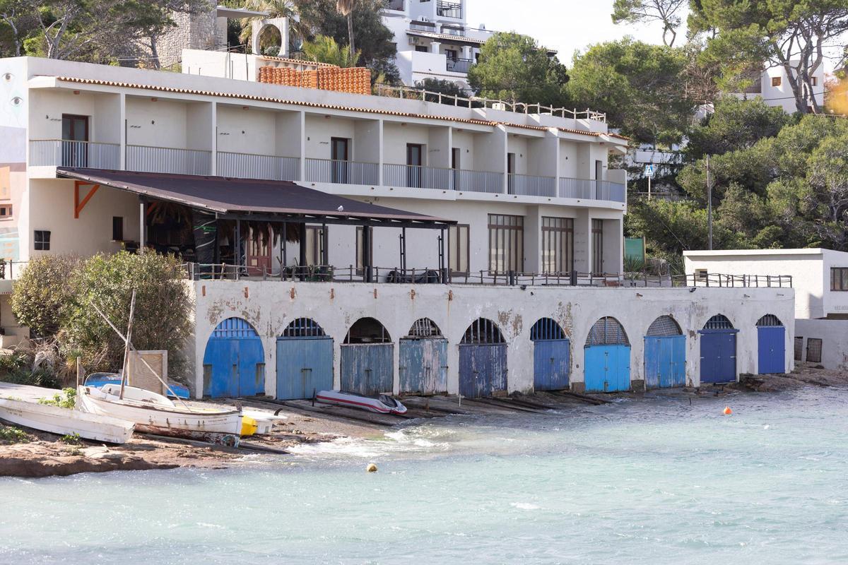 Imágenes de las casetas varadero en el puerto de Portinatx Imágenes de las casetas varadero en el puerto de Portinatx