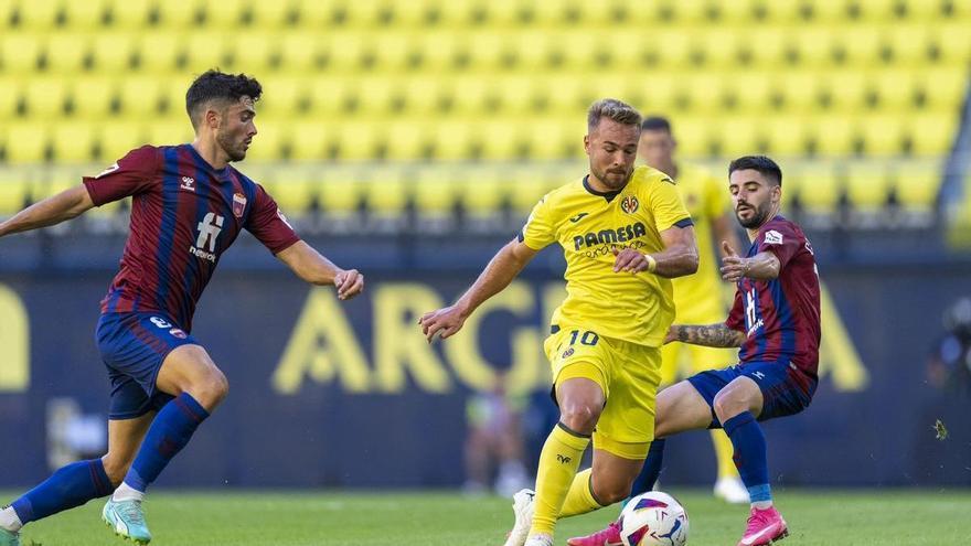 La crónica | El Villarreal B gana con oficio un partido tosco contra el Eldense (3-1)