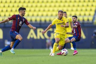 La crónica | El Villarreal B gana con oficio un partido tosco contra el Eldense (3-1)