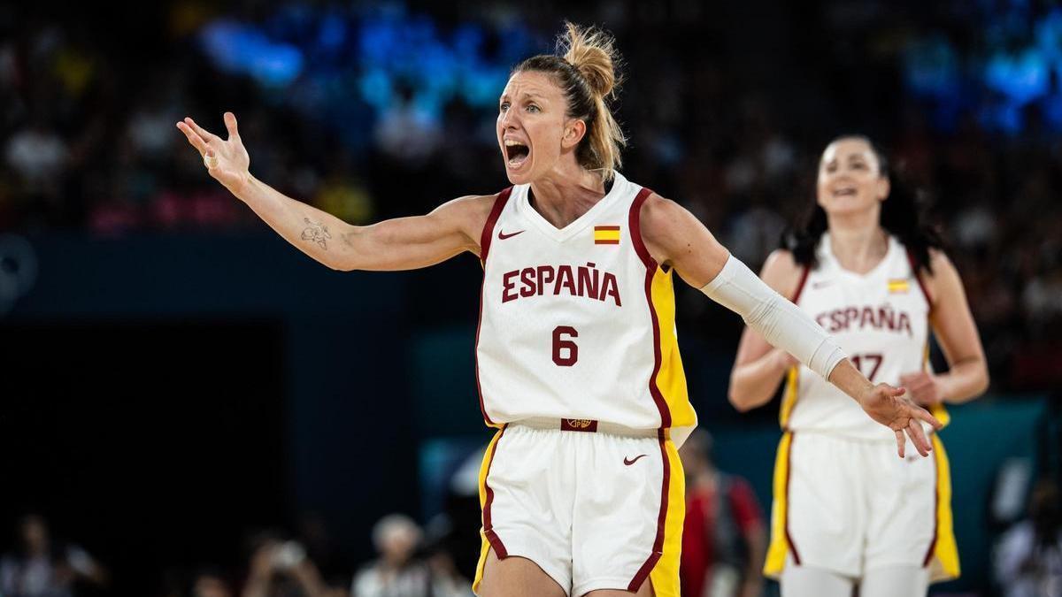 Laura Gil y Gustafson, en el partido de cuartos de final ante Bélgica.