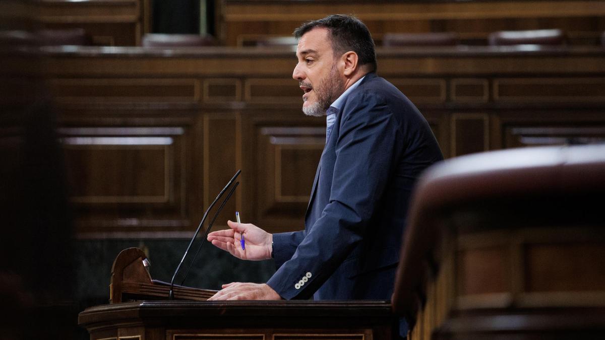 López-Bas durante una intervención en el Congreso de los Diputados.