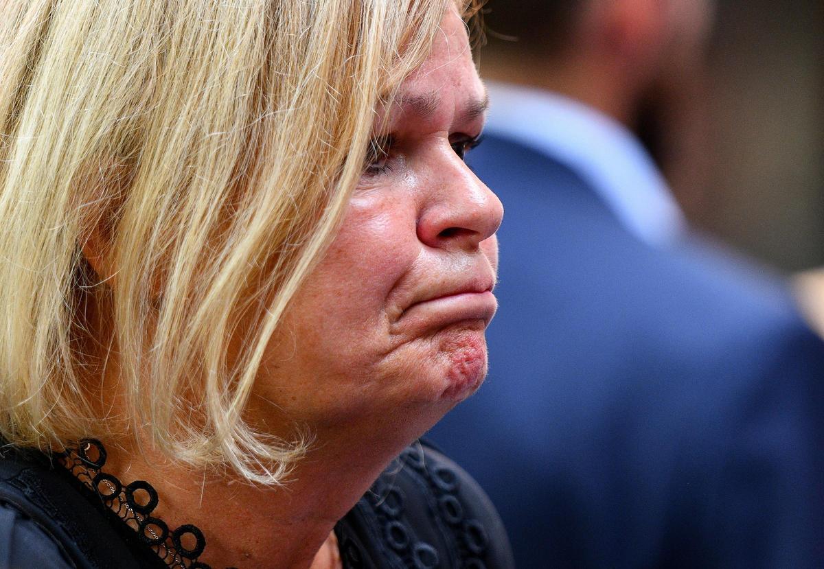 La ministra del Interior alemana, Nancy Faeser, durante su visita a la escena del atentado de Solingen, el pasado sábado.