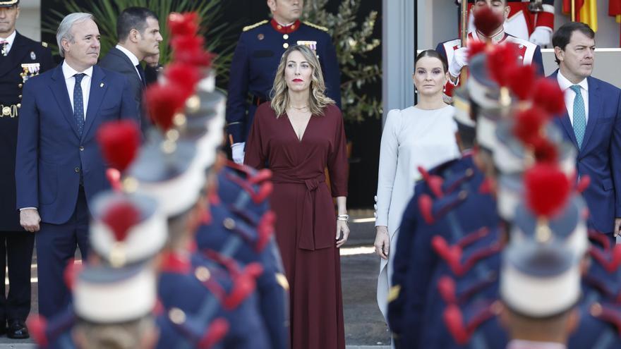 El presidente de Aragón, Jorge Azcón, en el Desfile del Día de la Fiesta Nacional en Madrid.