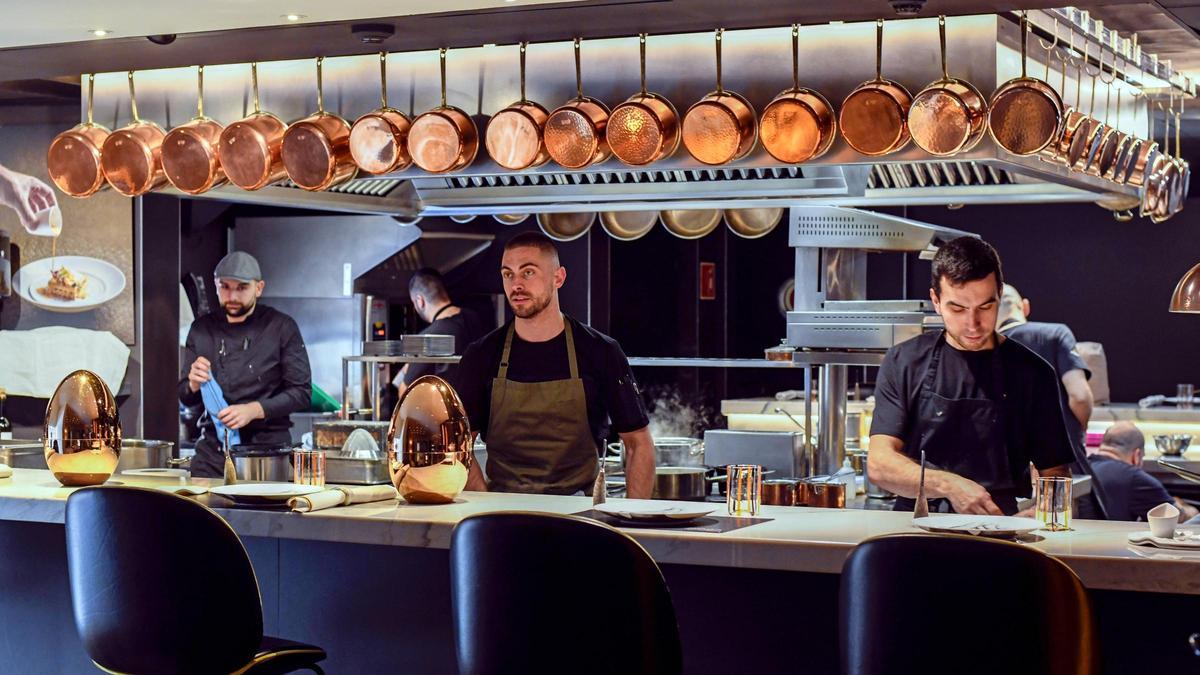 La barra del restaurante Caelis.