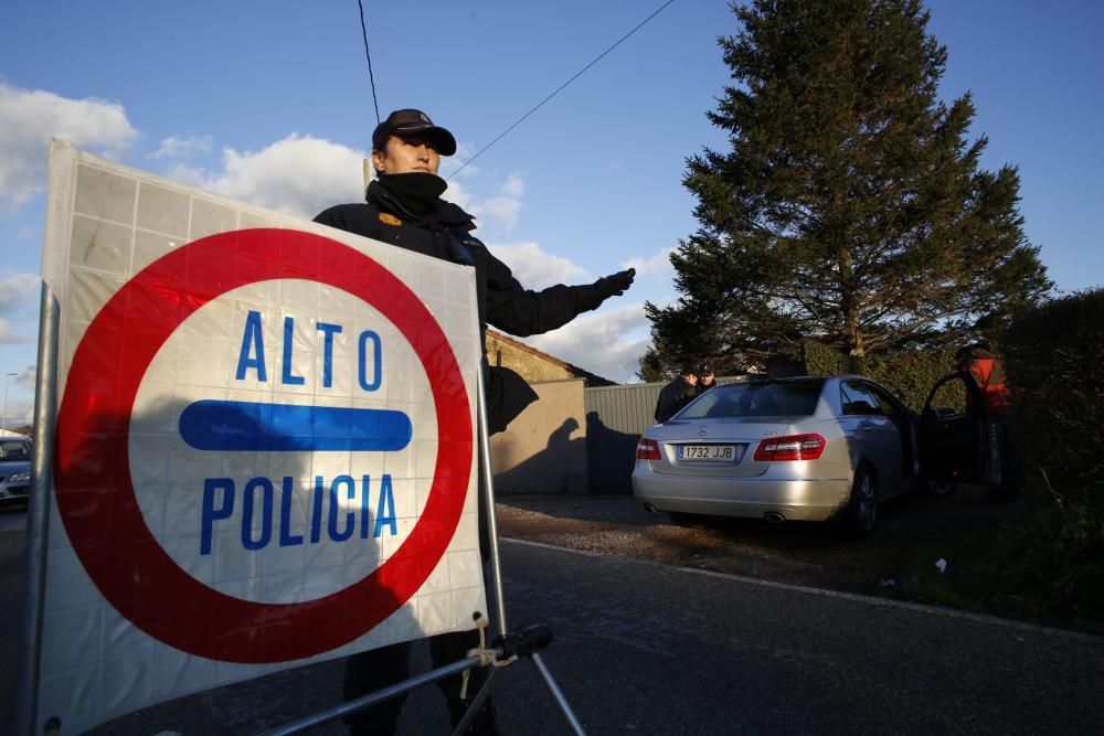 Control de la Policía Nacional en Avilés