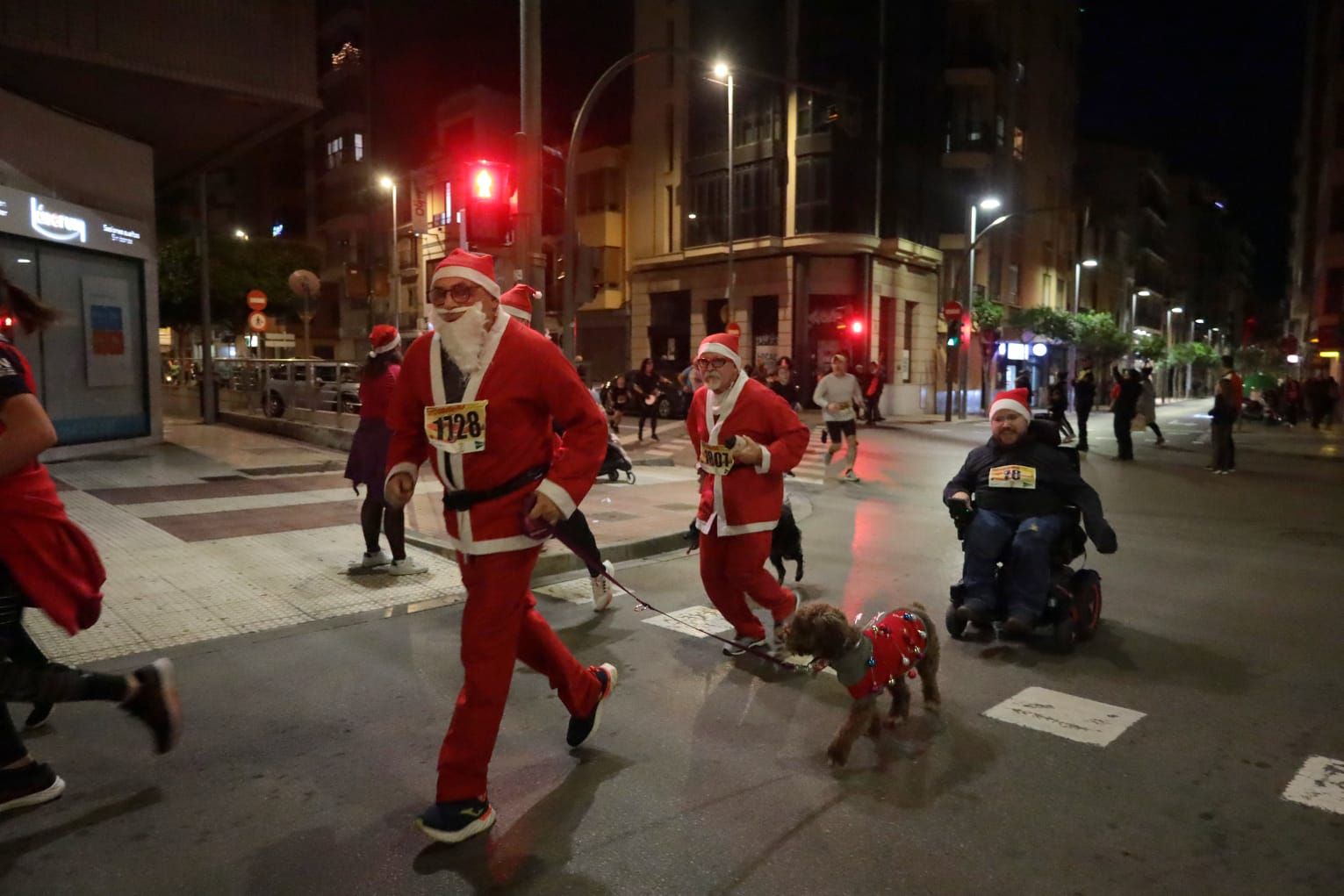 Galería | Castelló despide el año corriendo la San Silvestre: ¡busca tu foto!