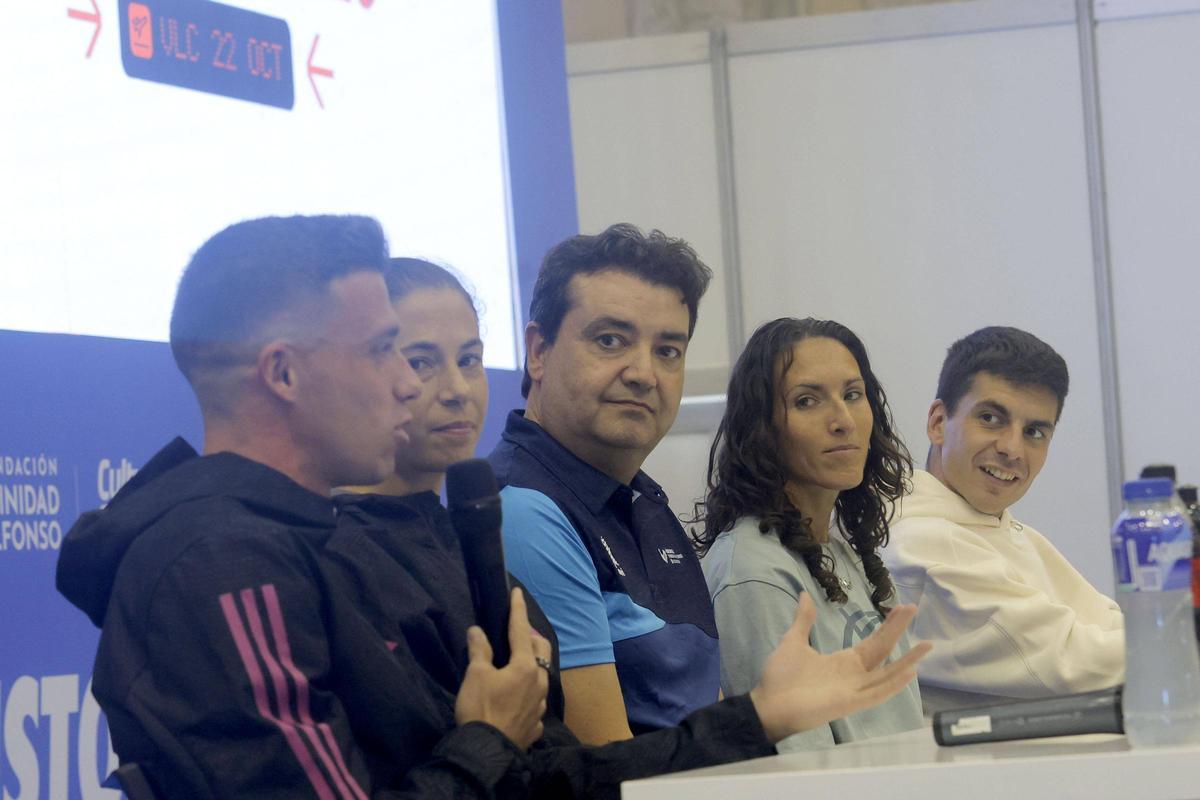 Carlos Mayo, Redolat, Laura Méndez y el resto de españoles que participaron en la rueda de prensa de la élite