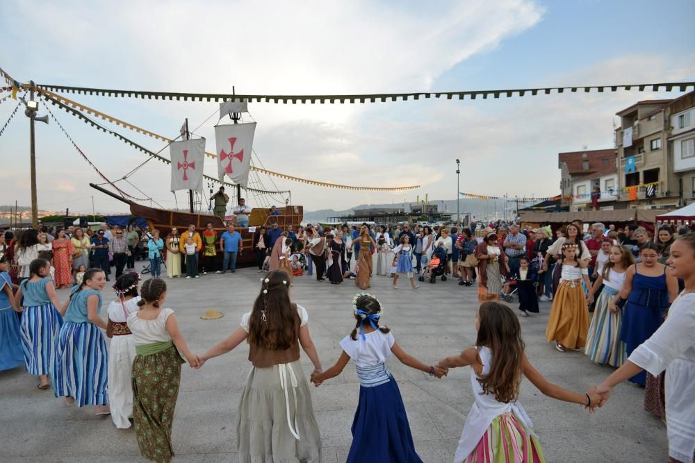 El municipio de Poio vive el día grande de la fiesta que reivindica el origen gallego del Almirante.