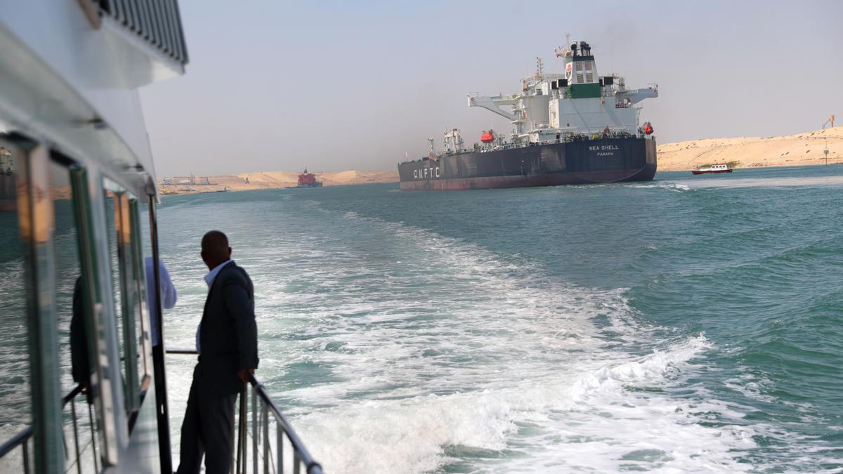 Imagen de archivo del canal de Suez