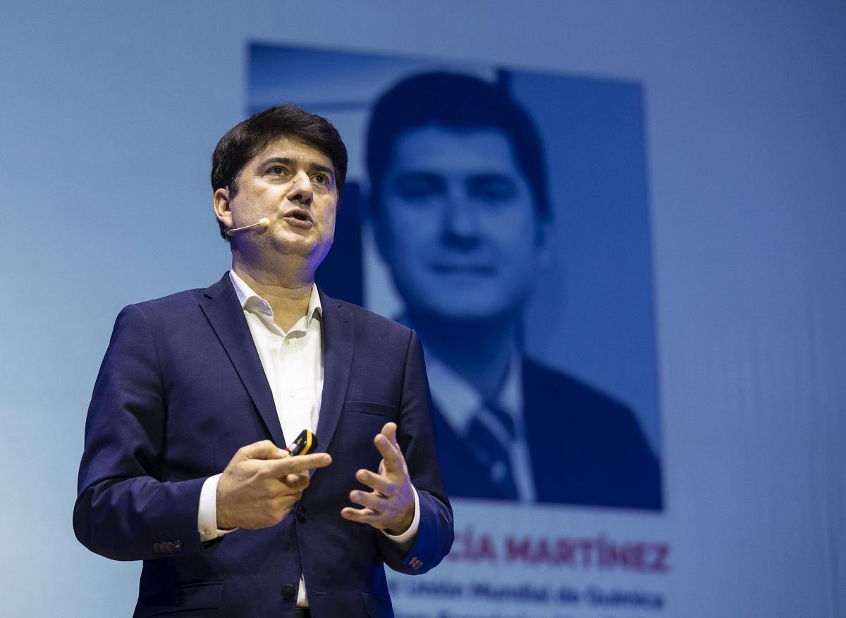 Javier García Martínez, durante su intervención en noviembre pasado en el IV Forum Europeo de Inteligencia Artificial, en Alicante