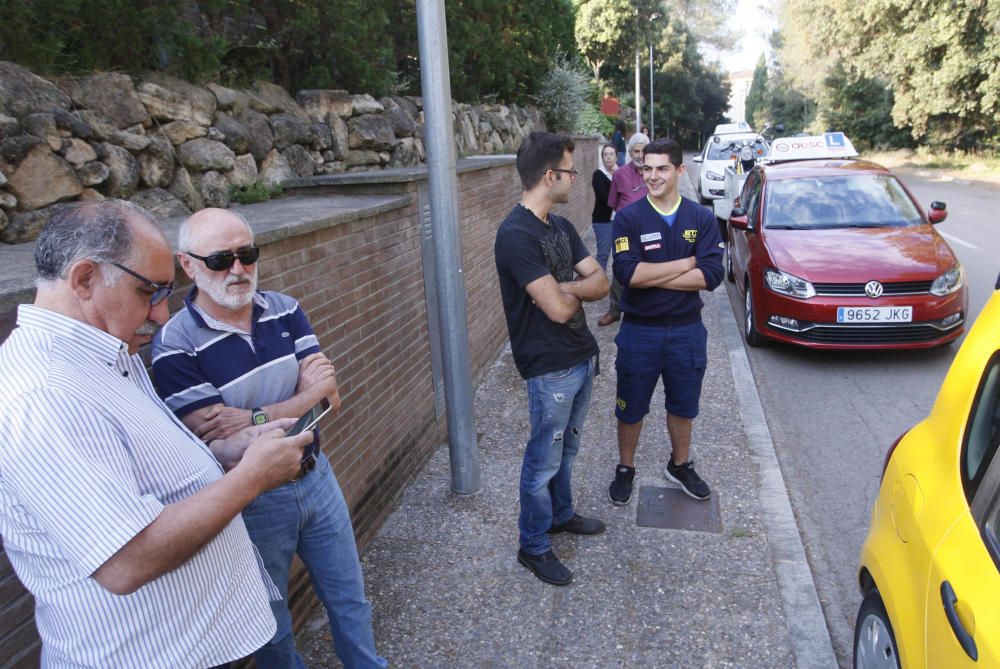 Primer dia de vaga dels examinadors del carnet de conduir a Girona