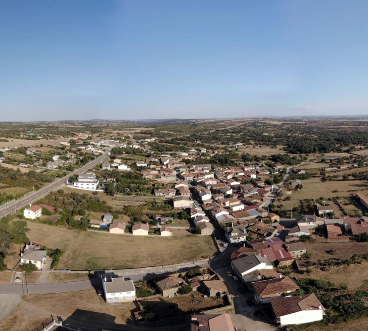 Vista aérea del municipio de Fonfría en la comarca de Aliste. | Ch. S.