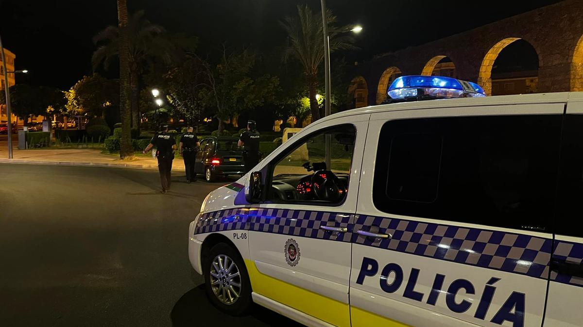 Un control de la Policía Local, en la feria de Plasencia.