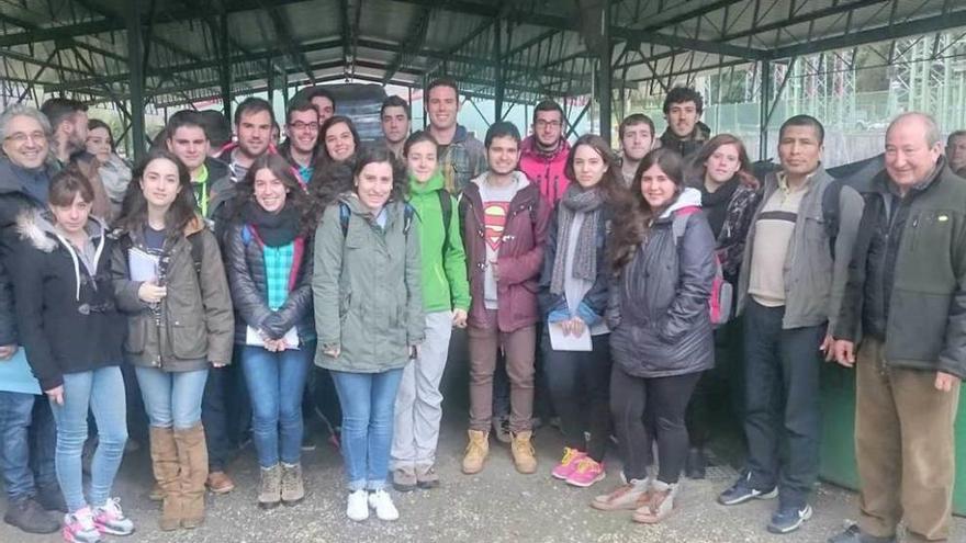 Los alumnos de Mieres visitan Pravia