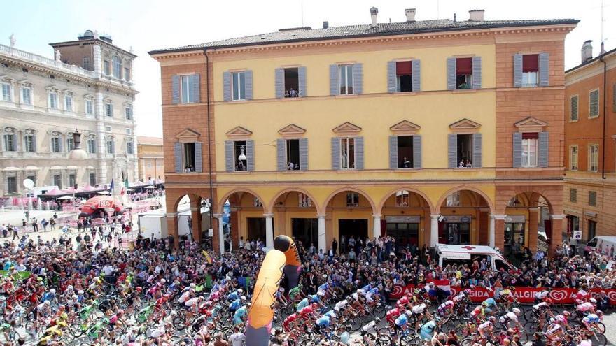 Ulissi firma el doblete en Asolo y Bob Jungels amplía su ventaja